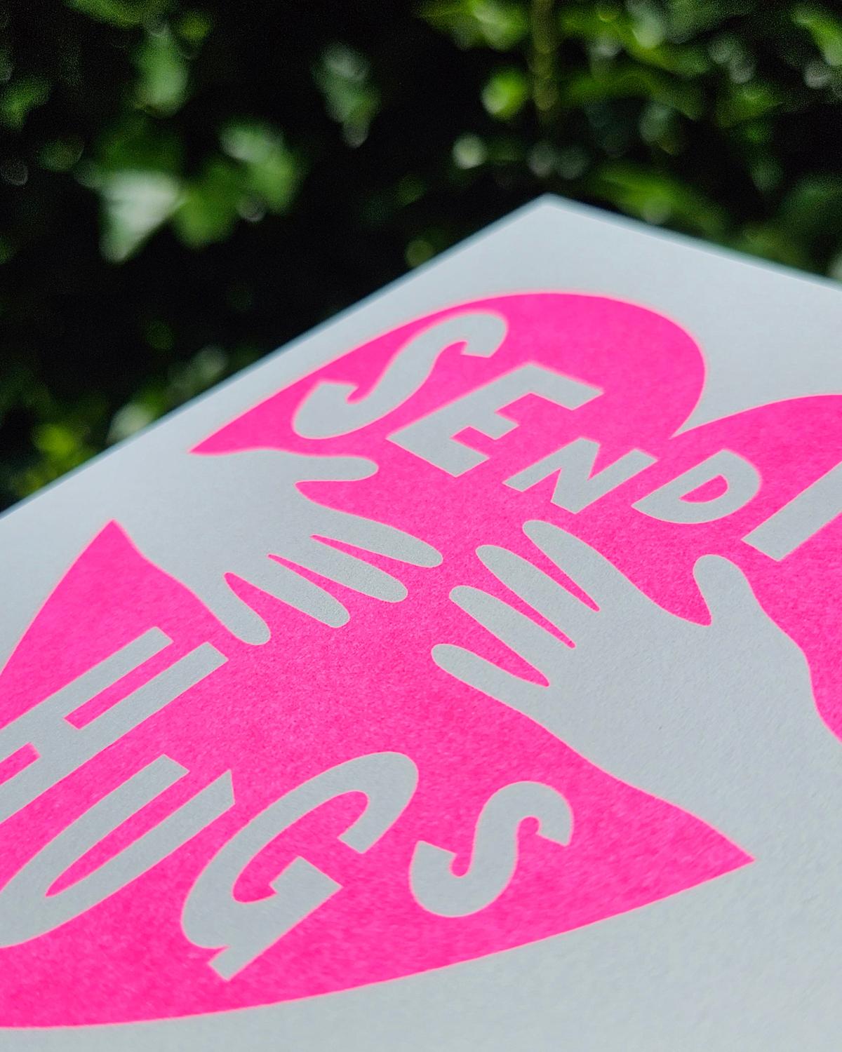 Riso print Sending Hugs-Ansichtkaarten-Fun-Studio Inktvis