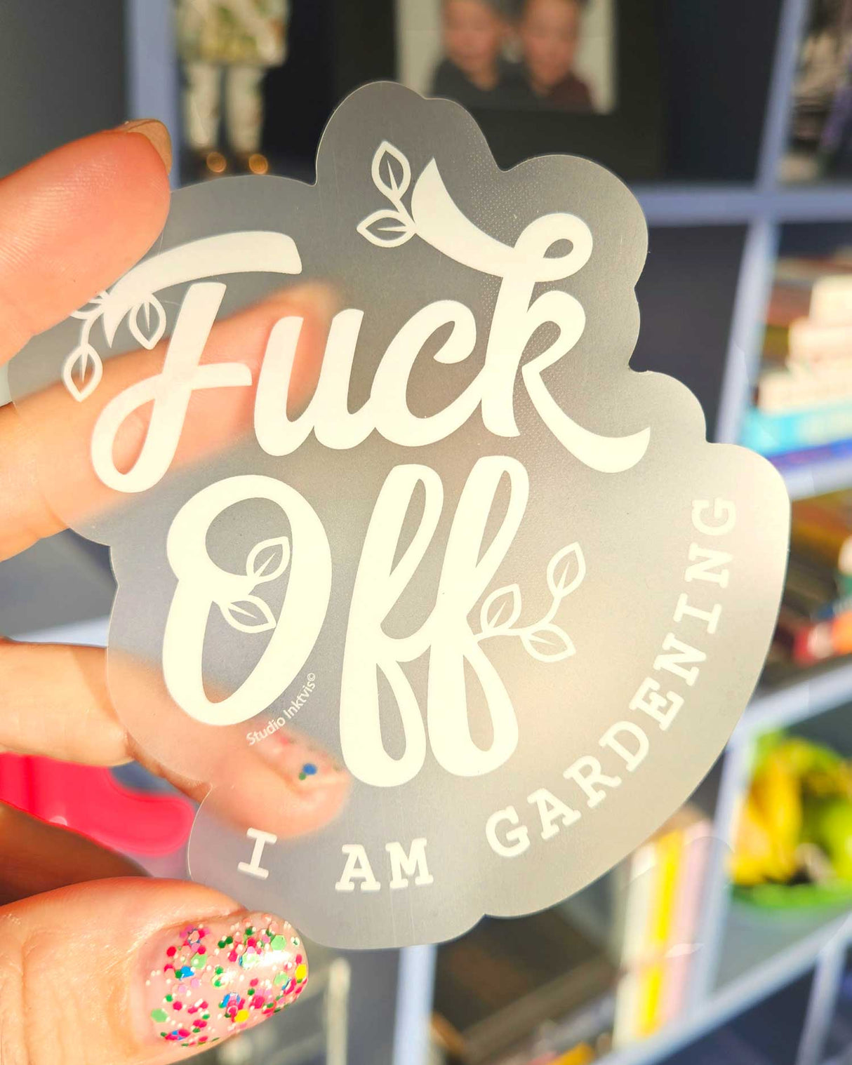 Transparante Sticker FUCK OFF I am gardening mat wit-Stickers-Txt-Studio Inktvis