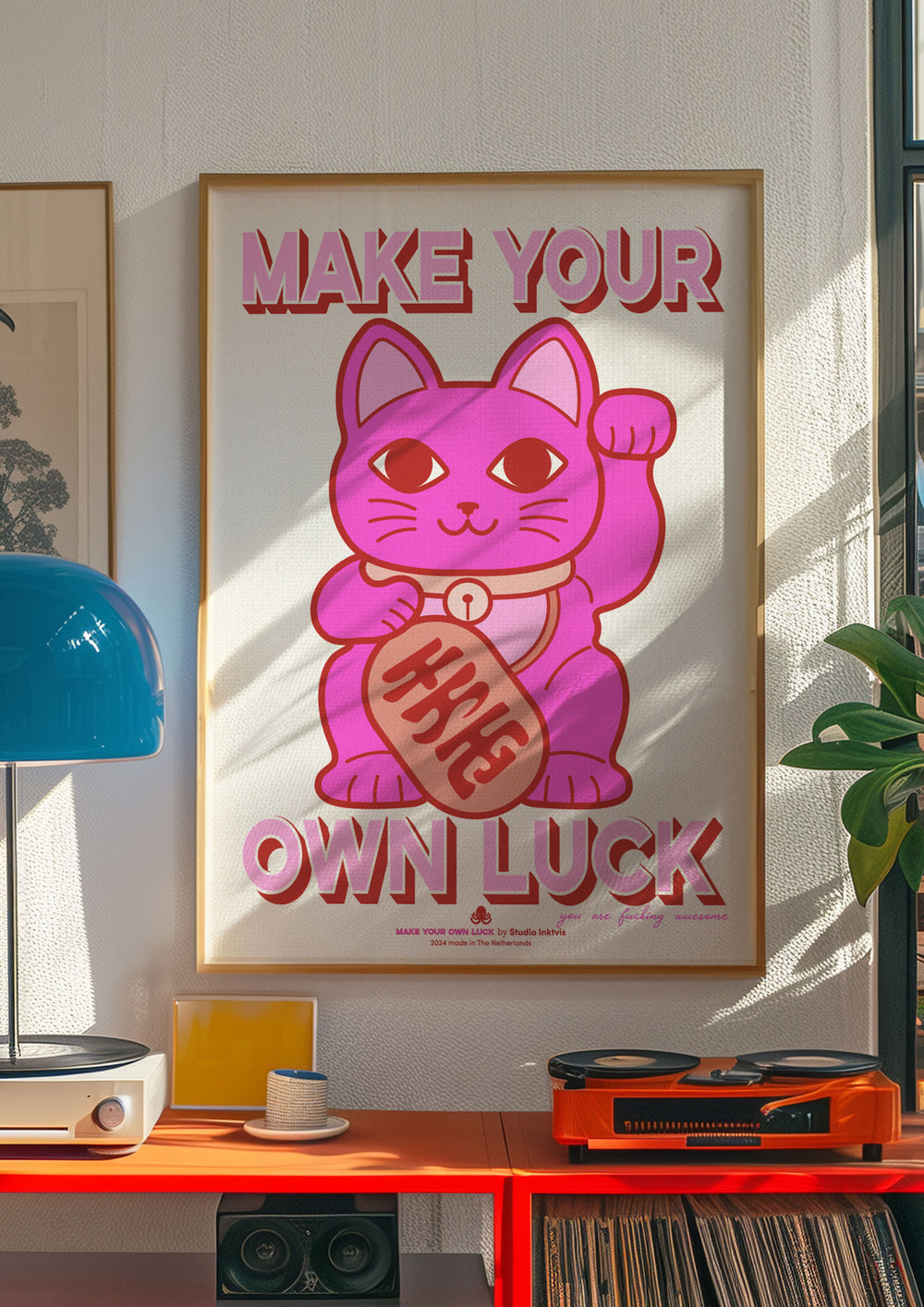 Riso poster A3 Maneki Neko neon roze rood-Studio Inktvis-Studio Inktvis