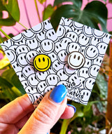 Smiley_pin_geel_en_wit_Studio_Inktvis