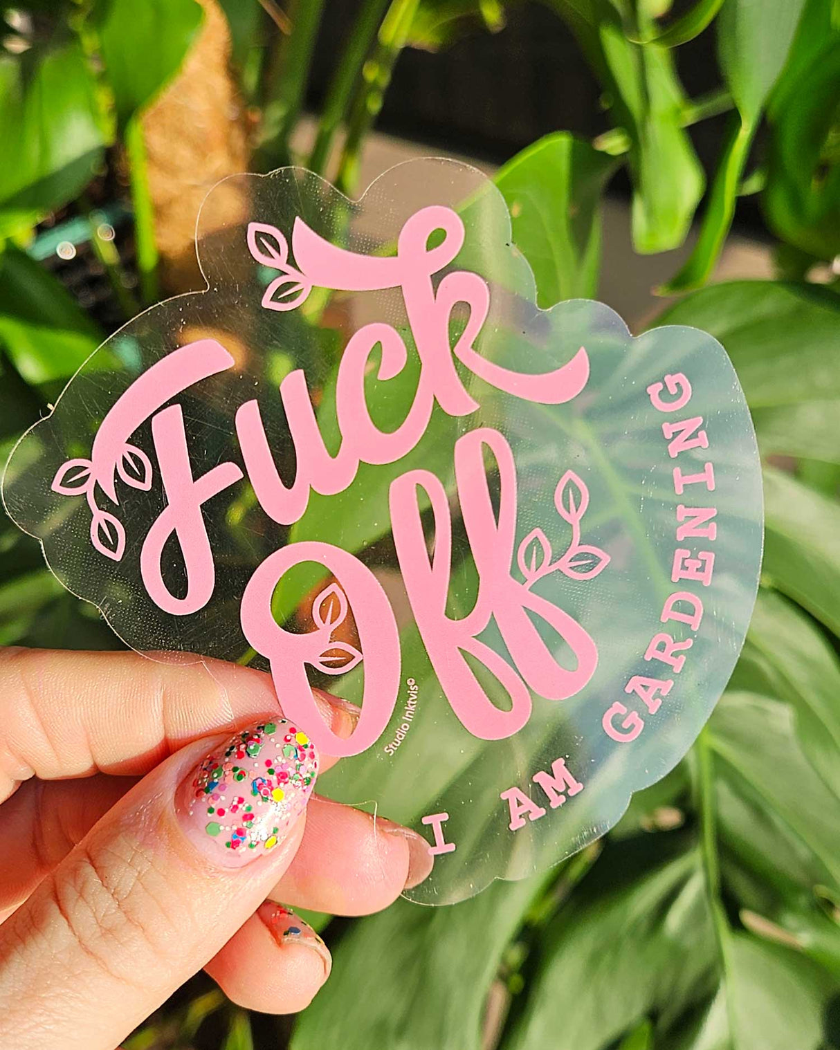 Transparante Sticker FUCK OFF I am gardening roze-Stickers-Txt-Studio Inktvis