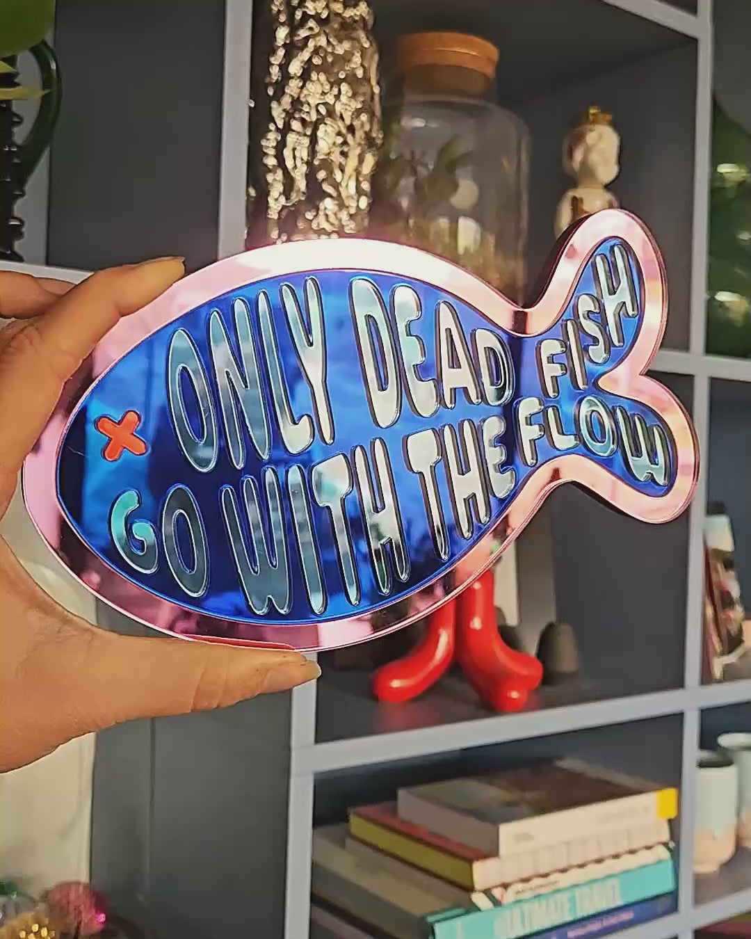 Wall art Spiegel Only dead fish Blauw Roze Licht blauw