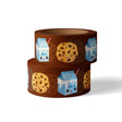 Twee rollen bruine washi tape met schattige kawaii melkpakjes en chocoladekoekjes.